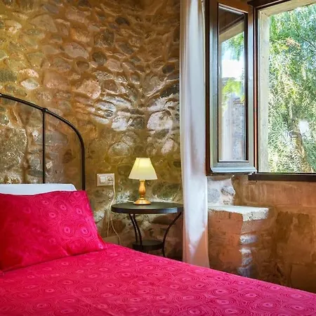 بيت للعطل 'la Petita' Costa Brava Chic Welcoming Medieval Village